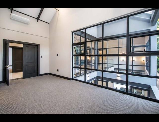 6 BEDROOM HOUSE FOR SALE IN WATERKLOOF